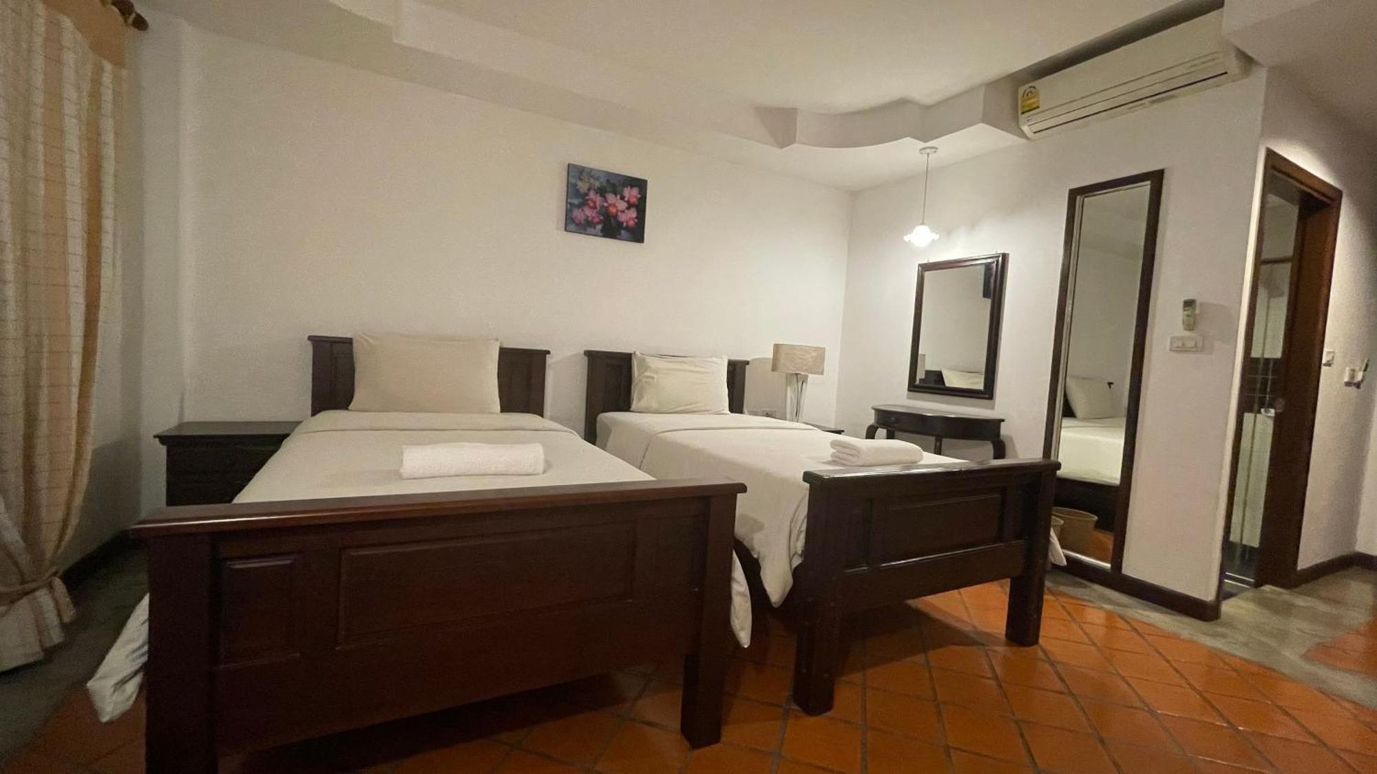 Suansukpattaya Apartment *