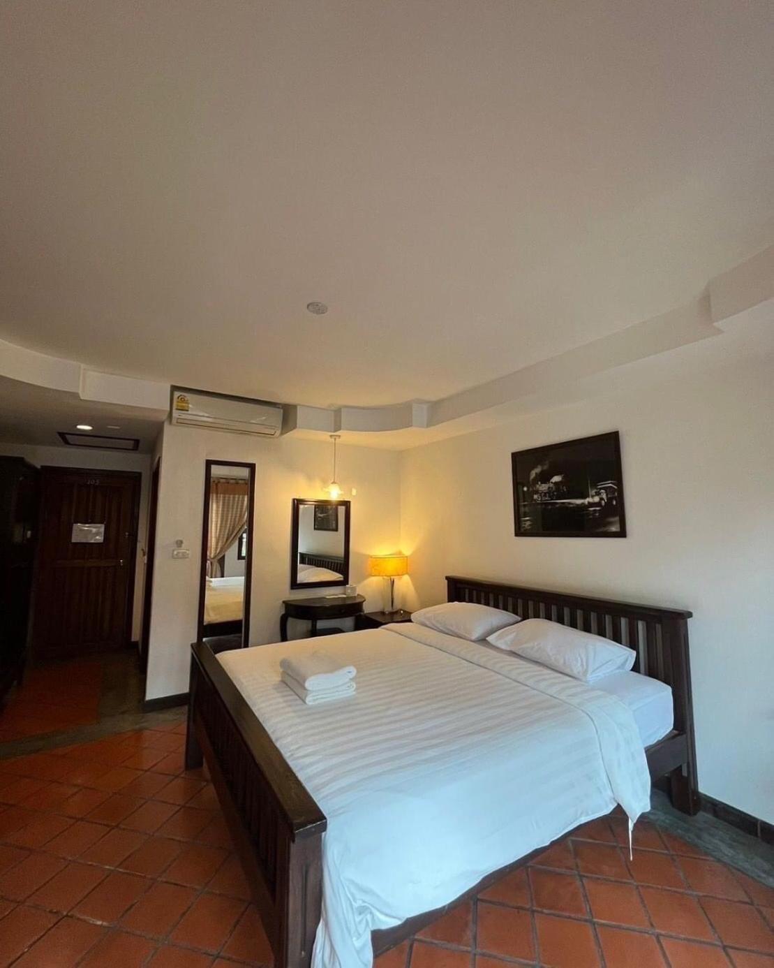 Suansukpattaya Apartment *